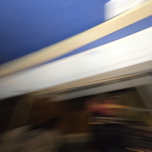 Signature fabric large red Dooney and Bourke shoulder bag! - Picture 6 of 6